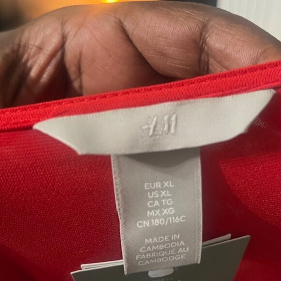 NWT Versatile & Chic: Elegant H&M Red Long Sleeve Midi Dress, Size XL - Picture 3 of 6